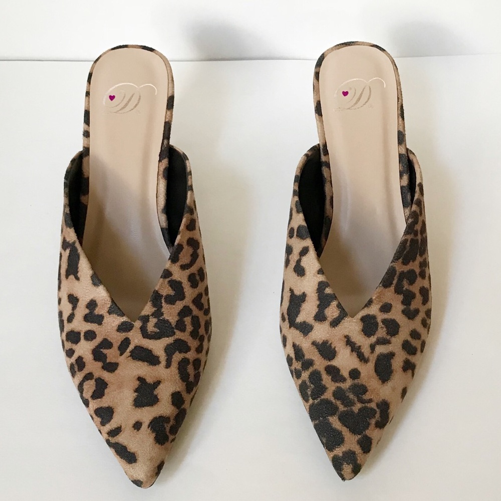 Leopard V-Front Kitten Heels - Picture 4 of 7